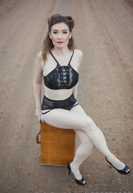 puckbunnyof model sexy photos