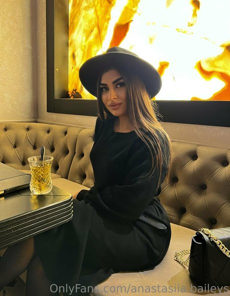 anastasiia baileys art model picture