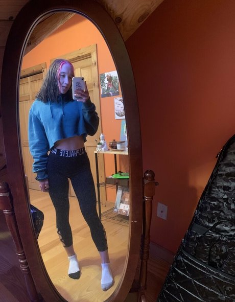 exclusivecc star naked pic