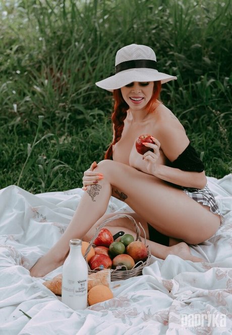 chubby babe onlyfans free porn picture