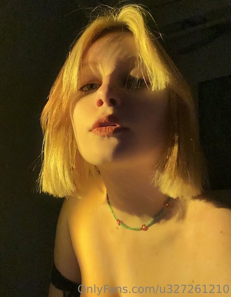 lillie france star beautiful pictures