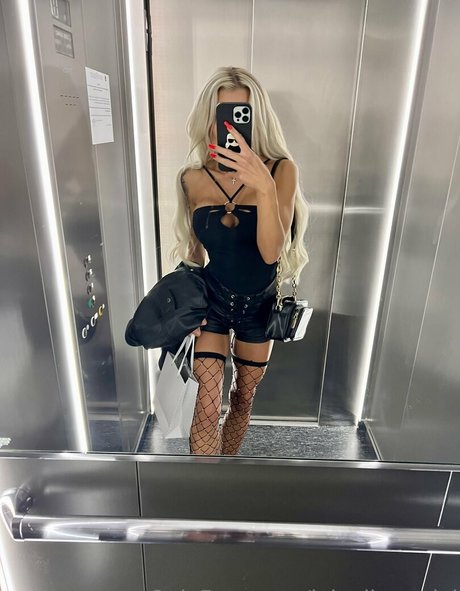 lolaellemodel exclusive star images