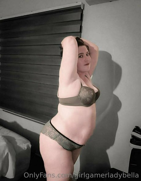 girlgamerladybella model art images