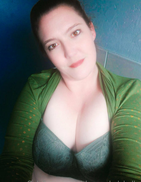 girlgamerladybella top actress pics