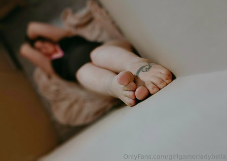 girlgamerladybella model nice pics