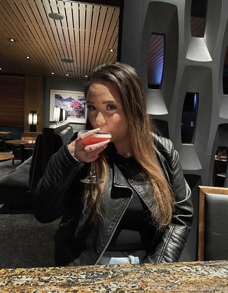 haileyyrae xxx model pics