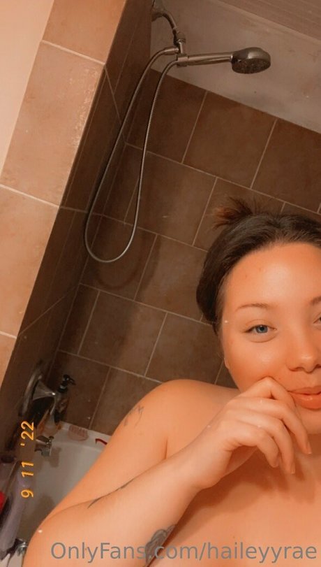 haileyyrae beautiful star photo