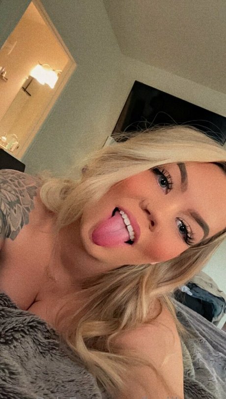 lexiilovvee star porn photo