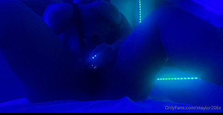 xtaylor206x model adult picture