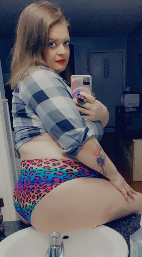 bi bbw actress pic