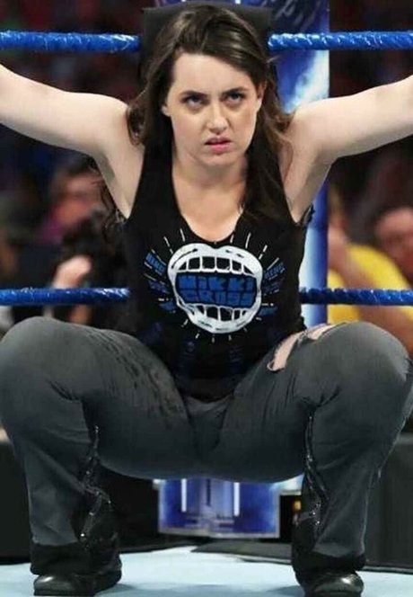 Nikki Cross porn star photo