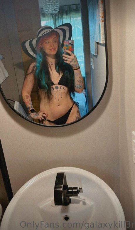 happilyeverawful model sexy images