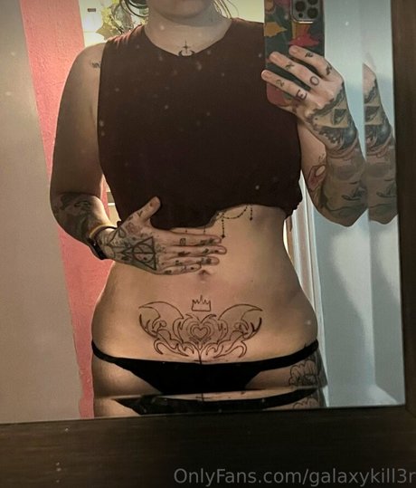 happilyeverawful model erotic gallery