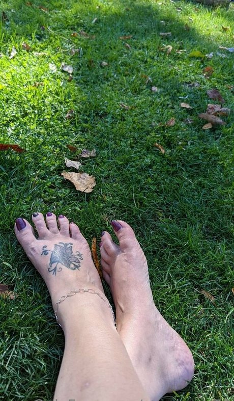 manicure78 pretty actress images