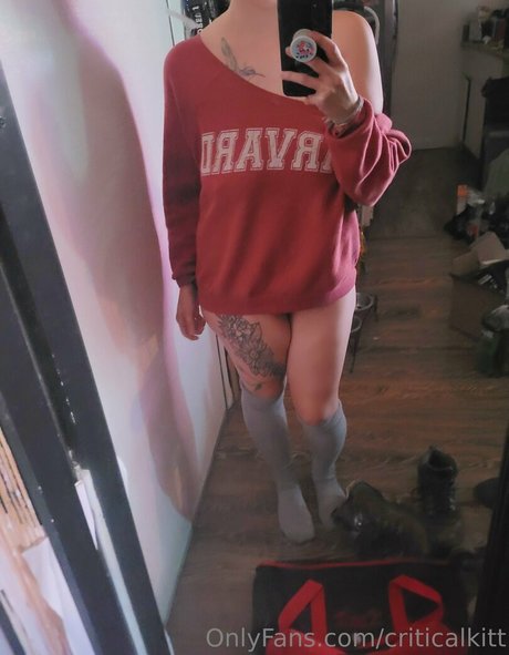 criticalkitt naked actress photos