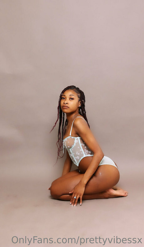 prettyvibessx model nudes image