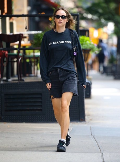 Suki Waterhouse star best img