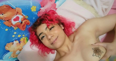 moregelly xxx star img