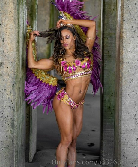 aftannoondelight exclusive model image