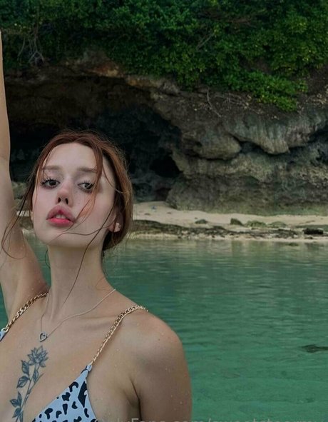 Sweetstoormy nudes model images