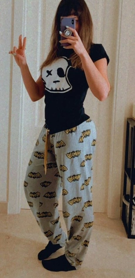 Pettans star nudes pics