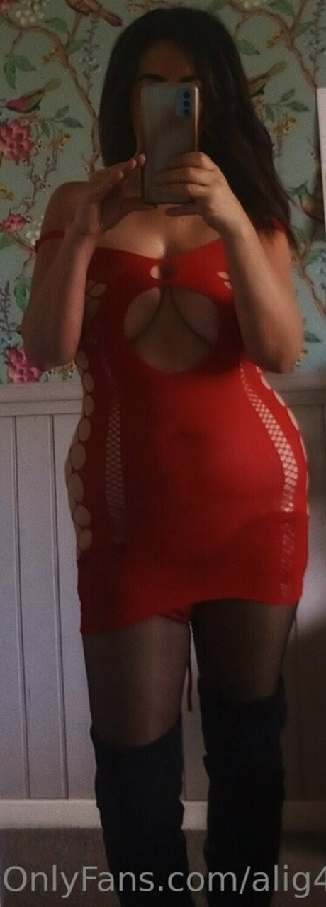 alig44444 pornographic model galleries