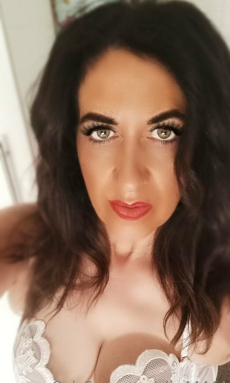 alig44444 star adult gallery