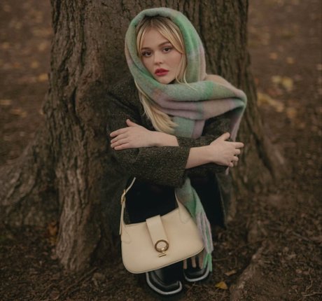 Emily Lind exclusive star archive