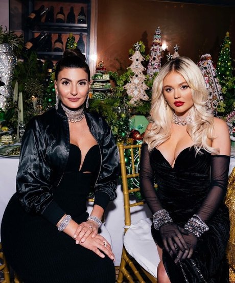 Emily Lind nude model image