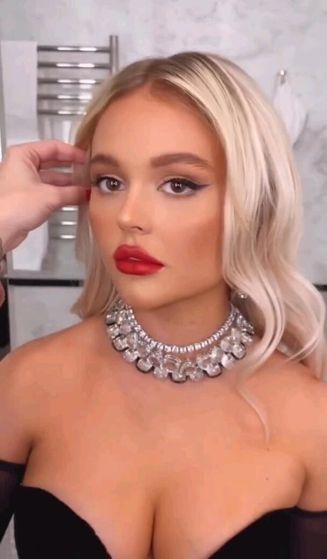 big tits college onlyfans hot porn pic