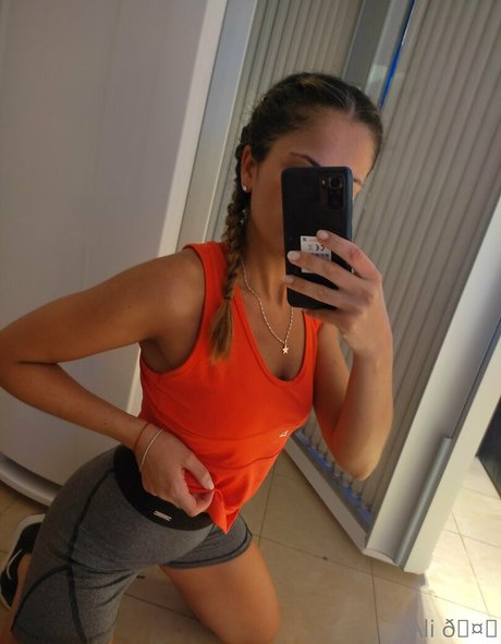 emilyali nice model photo