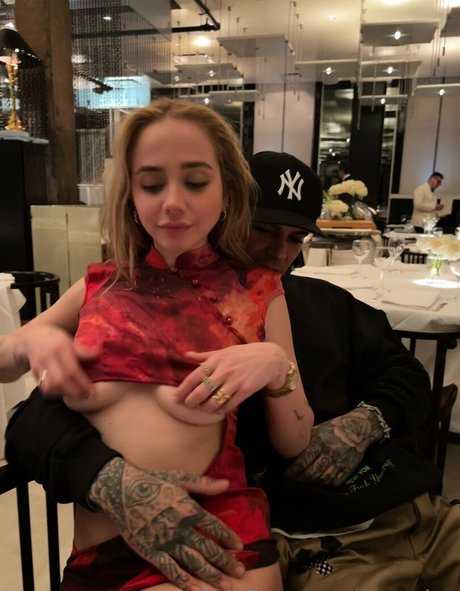 nycpaige model top img