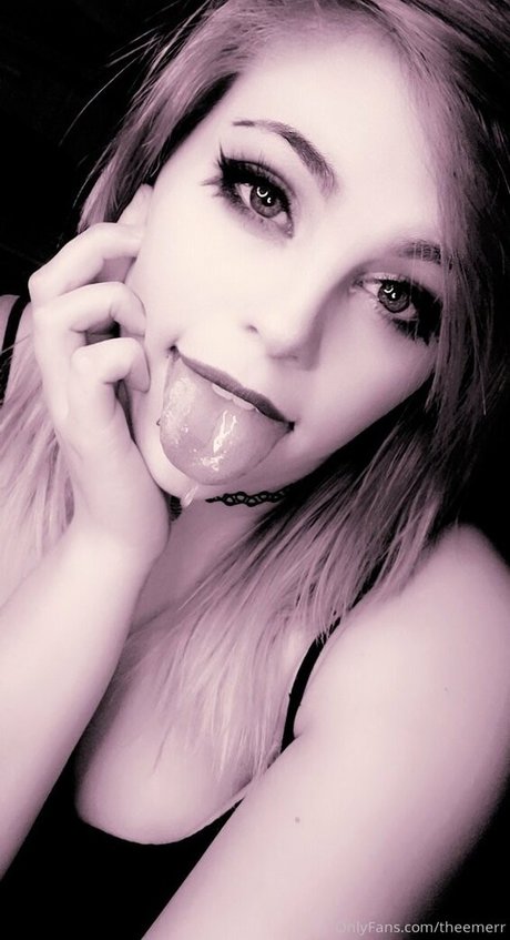 the merr cat porn model pic