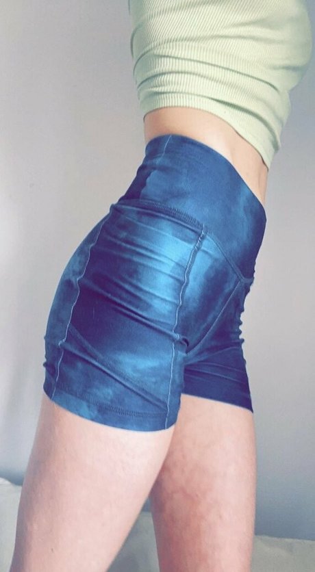 feedfrankiefree nude model picture