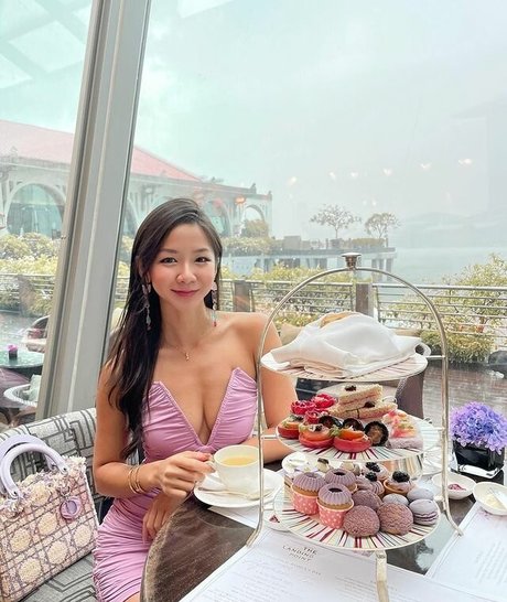 Novita Lam xxx actress images