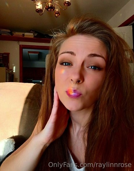 raylinnrose star hot photo
