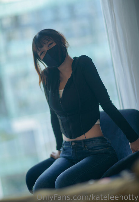 katelovemate sexy model picture