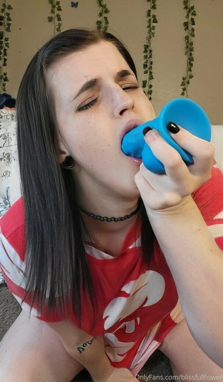 mature squirt onlyfans nice pics