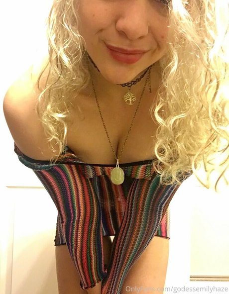 leggings onlyfans top picture