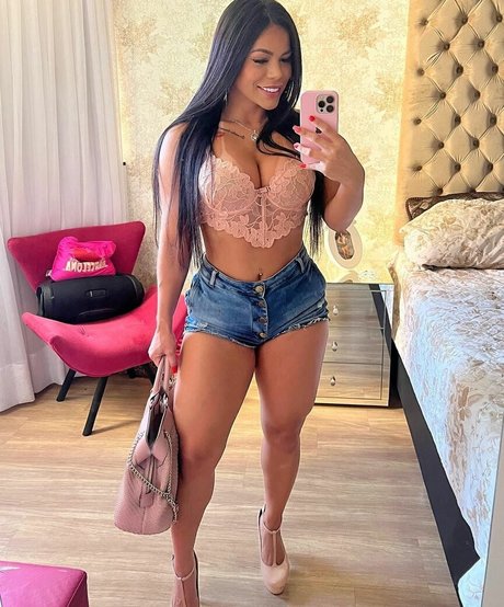 Leticia Lopes star exclusive archive