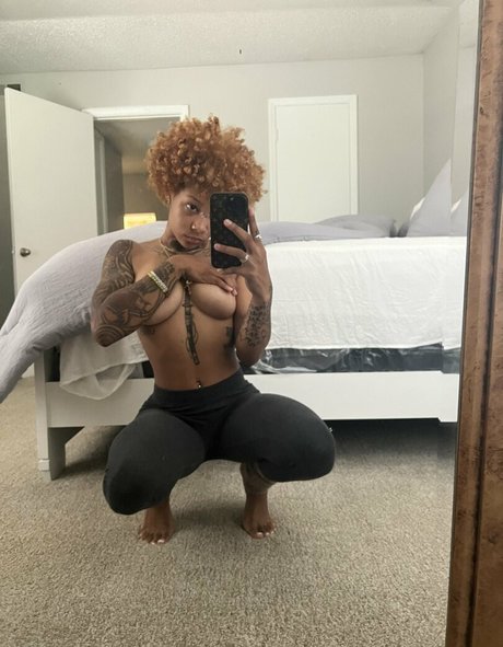 Kaashkare3 model adult image