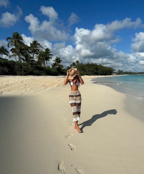 blonde famous onlyfans adult photos