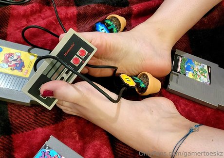 GamertoesKZ model pornographic pic