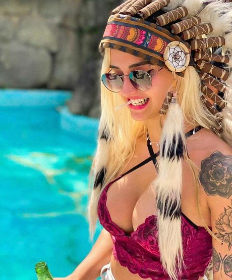 Leticia Ferrazzani adult actress gallery