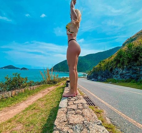 Leticia Ferrazzani free model galleries