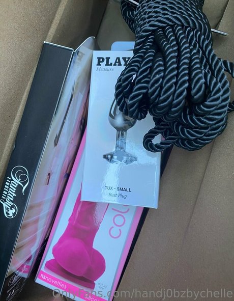 college girl onlyfans pretty image