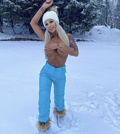 Nikola Rihova pornstar sexy pics