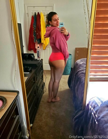 thick girls onlyfans free nude pic