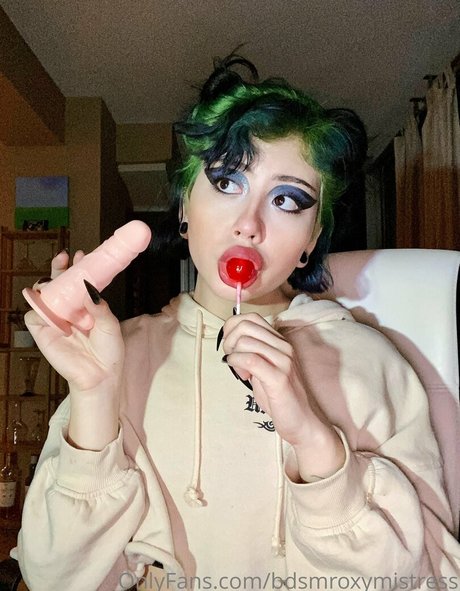 mistressroxybdsm pornographic model img