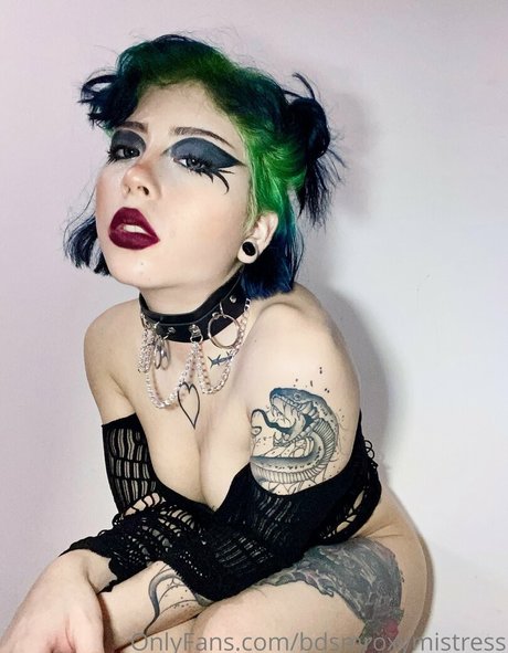 mistressroxybdsm nice actress photos